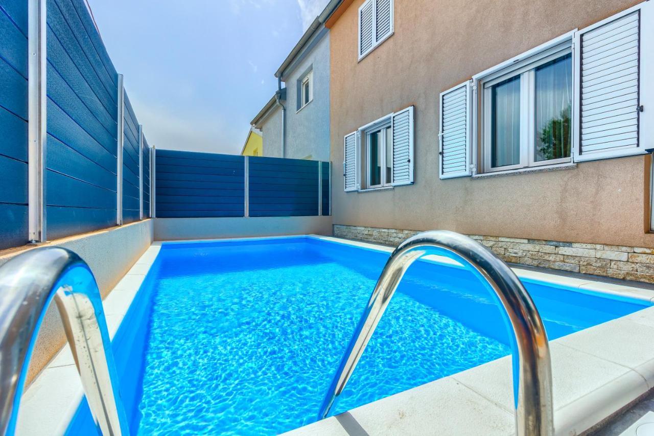 Apartmani Rialto Kakma エクステリア 写真