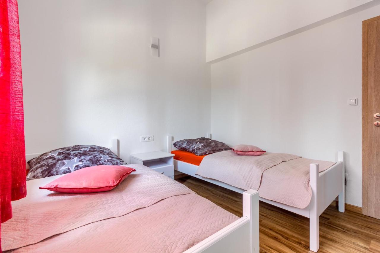 Apartmani Rialto Kakma エクステリア 写真