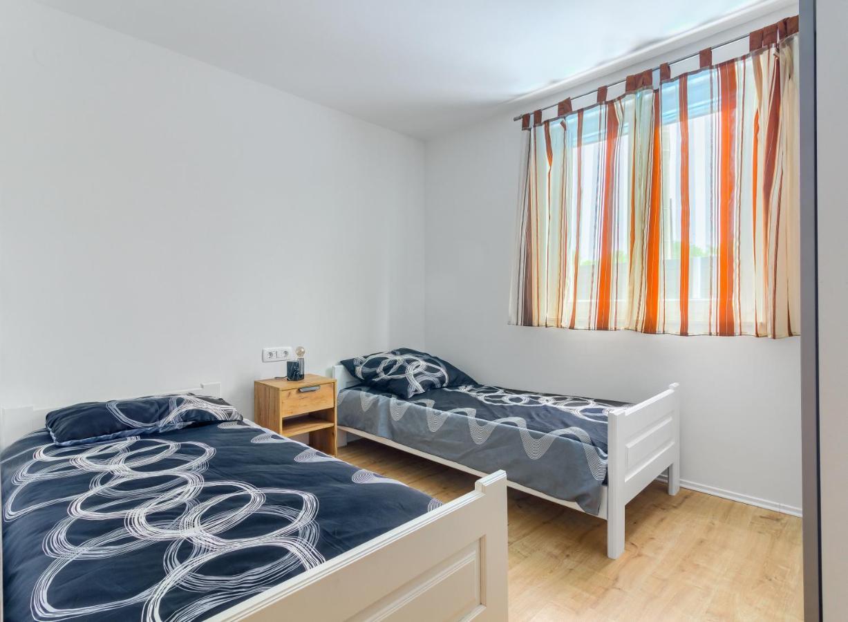 Apartmani Rialto Kakma エクステリア 写真